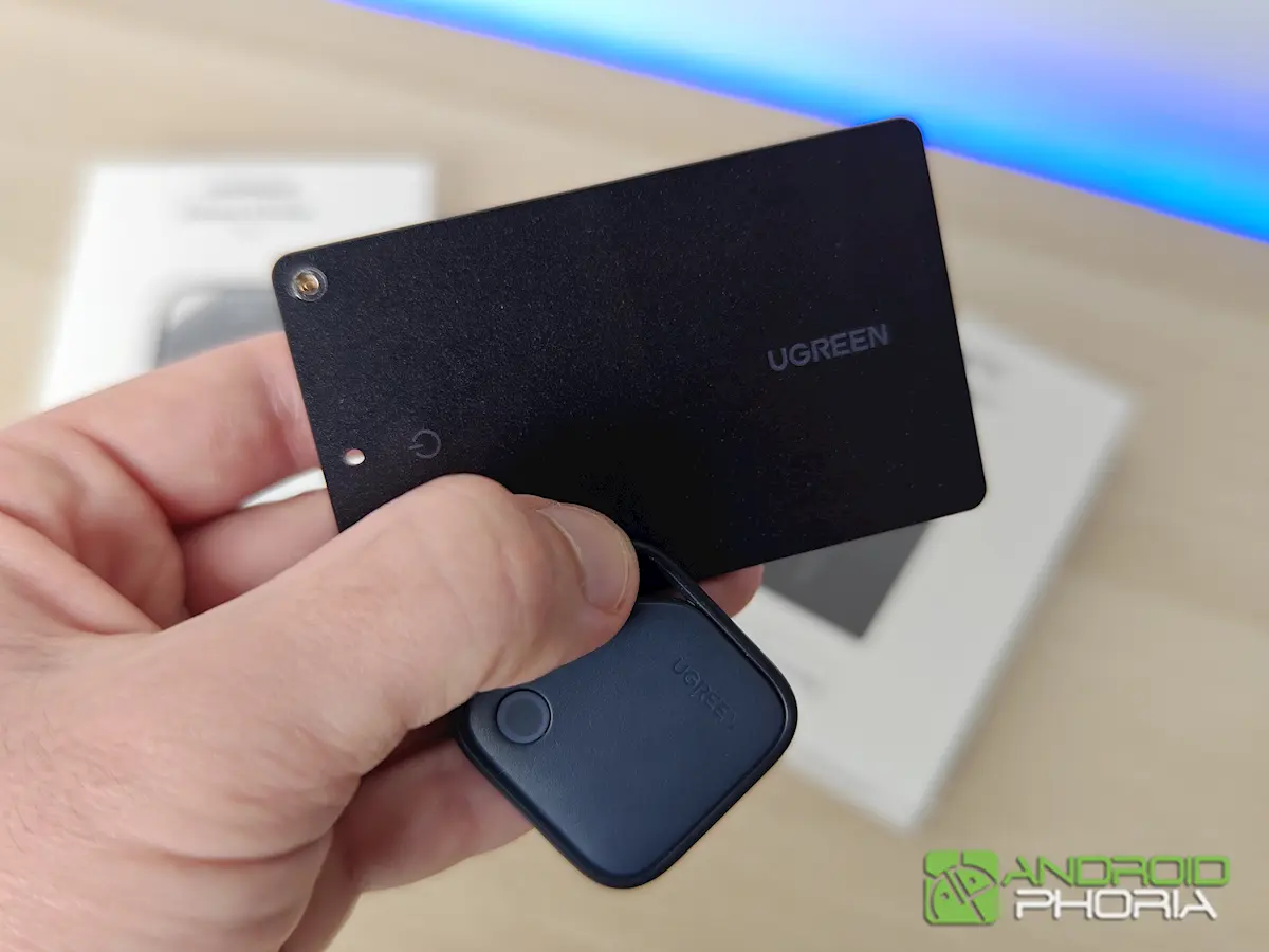 tamanos de UGREEN FineTrack Smart Finder y Slim Smart Finder